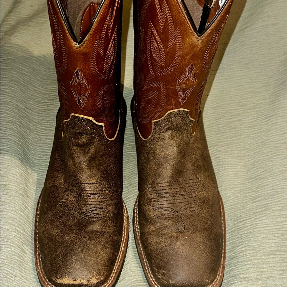 Men’s Justin Cowboy Boots size 11